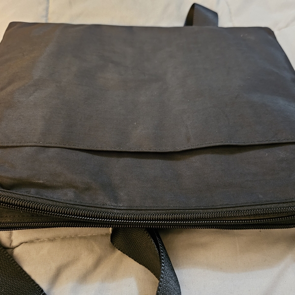 Baggallini Cross Body Purse NWOT - Picture 2 of 6